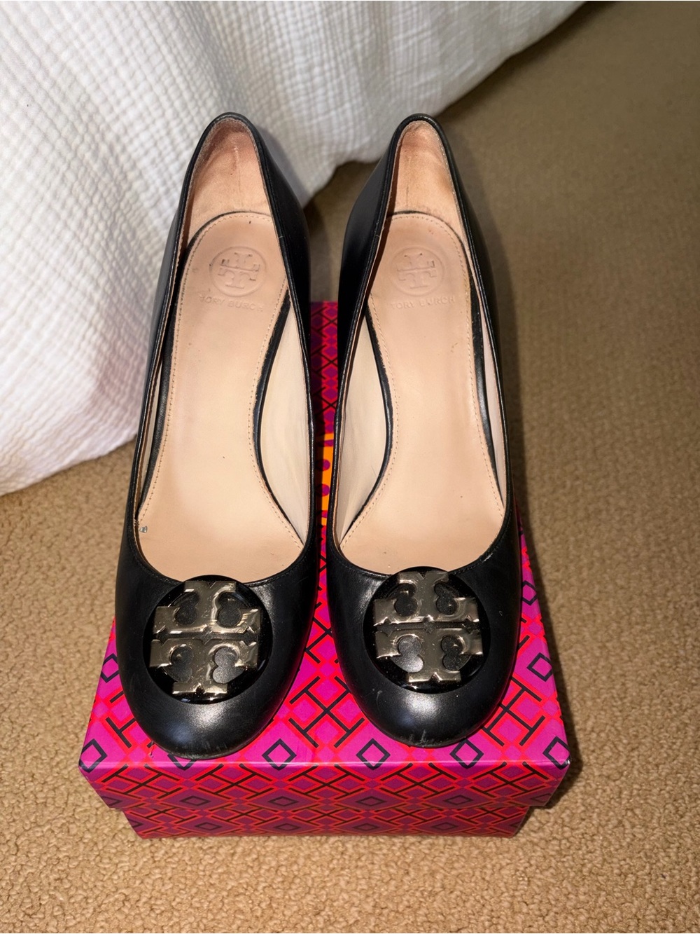 Tory Burch Black Leather Pumps